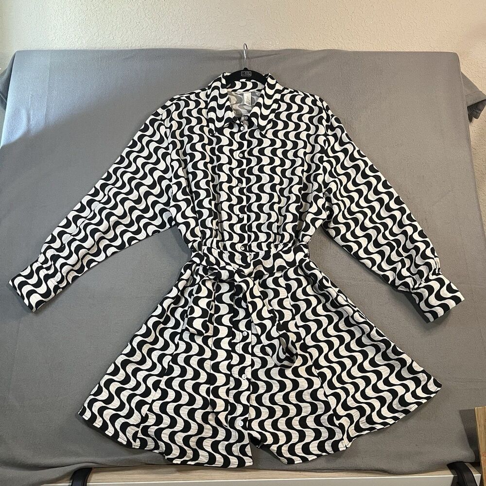 H&M Black White Geometric Abstract Print Button Up Short Shirt Dress Belted Sz L